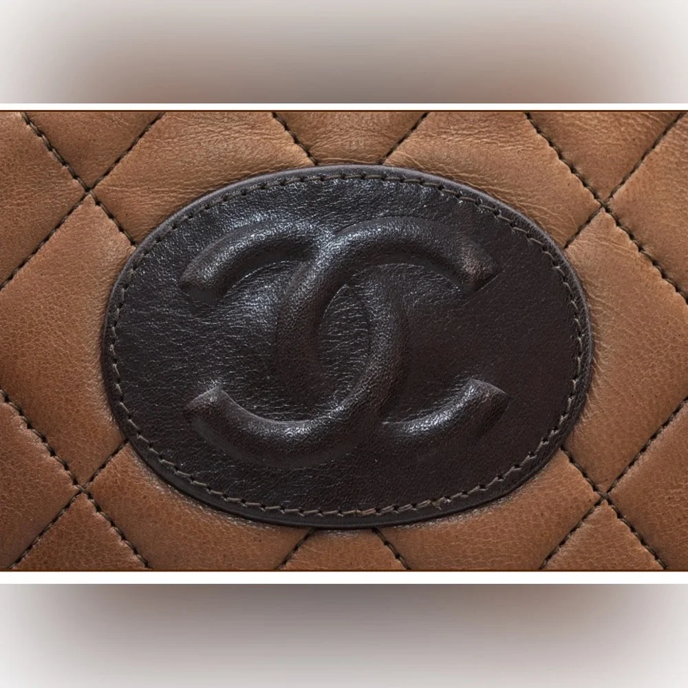 Authentic CHANEL lambskin flat CC mini tote brown and black - Picture 6 of 12